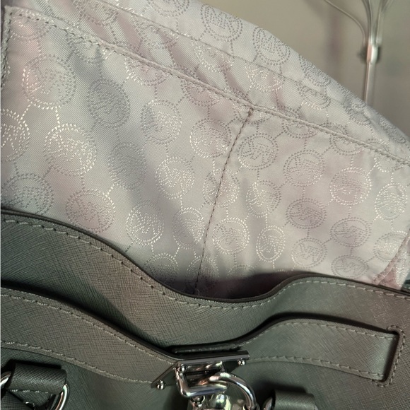 Michael Kors Authentic Michael Kors Grey Lock & Key Purse - Picture 9 of 15